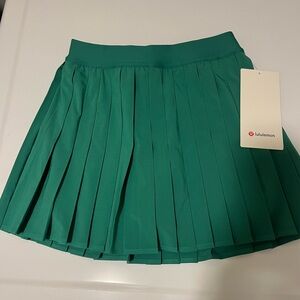 Lululemon Green Pleated Skirt
